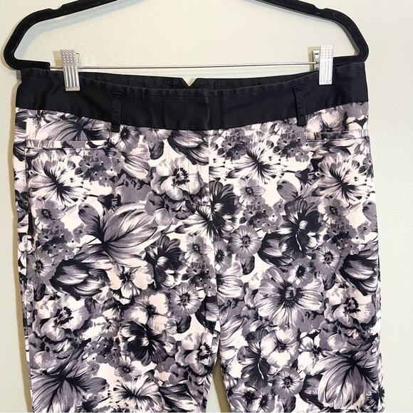 Express Womens Floral Print Columnist Cropped Pants White Black Size 10R - Picture 2 of 16